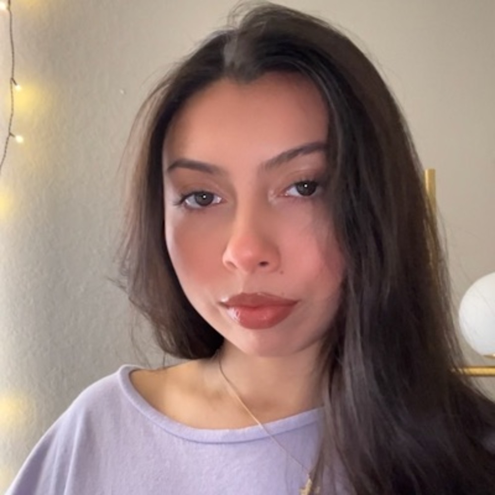 Meet your Posher, Vivian